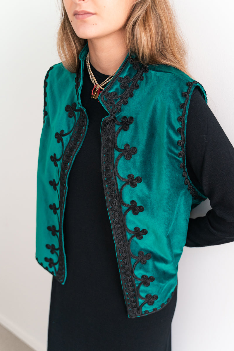 Chaleco Terciopelo Bordado lll