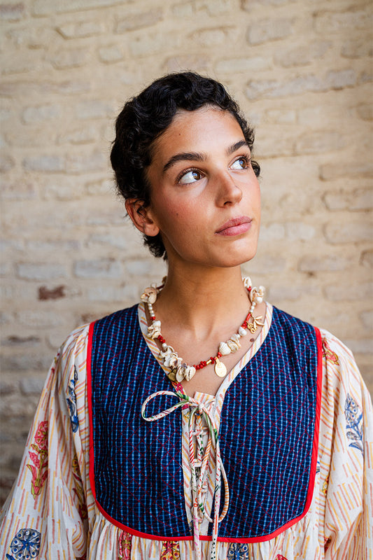 Collar conchas y coral II