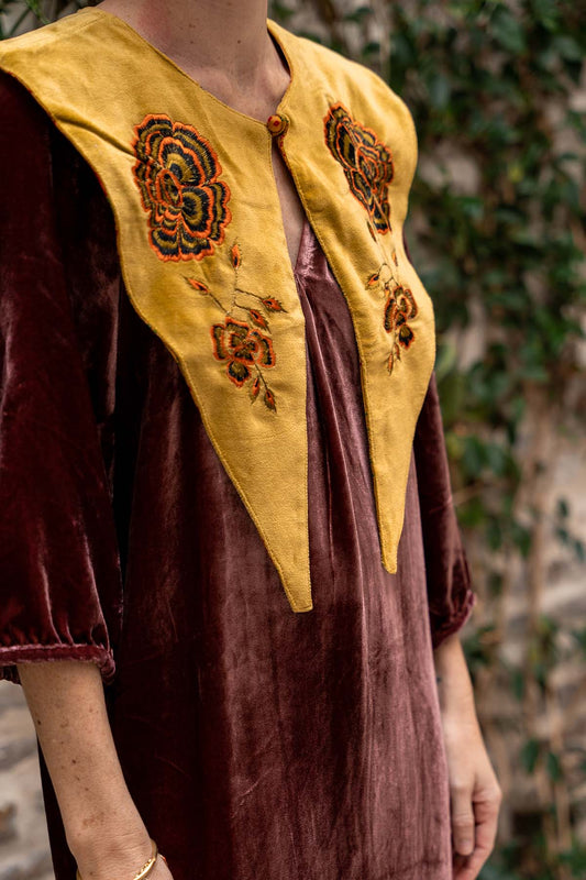 Cuello Terciopelo Bordado II