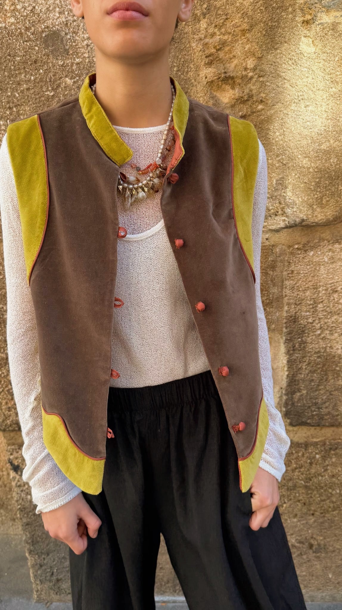 Vest Beeki