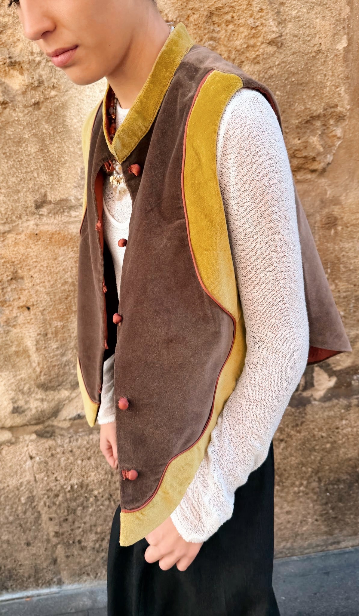 Vest Beeki