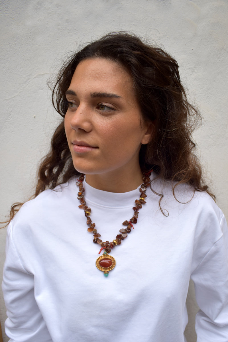 Collar Source