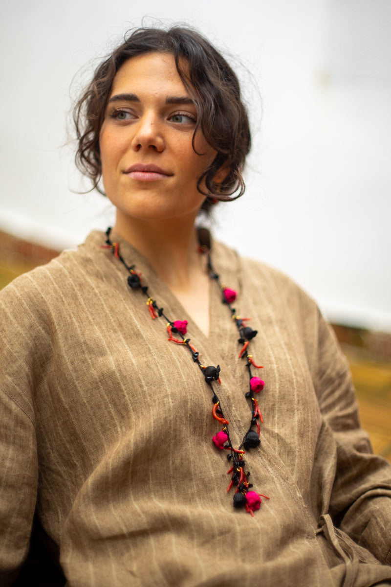 Collar Basira