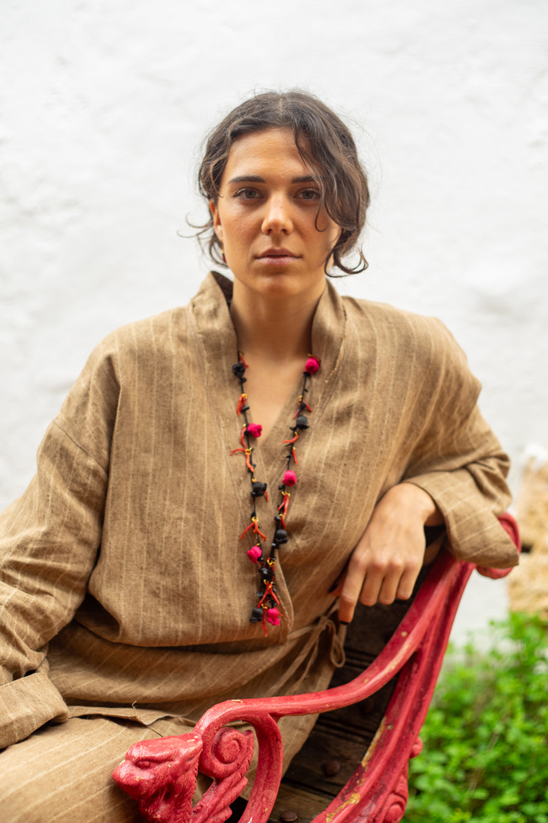 Collar Basira
