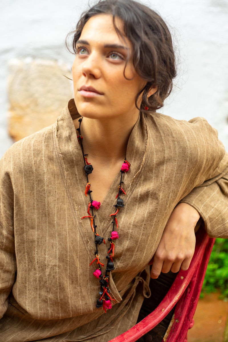 Collar Basira