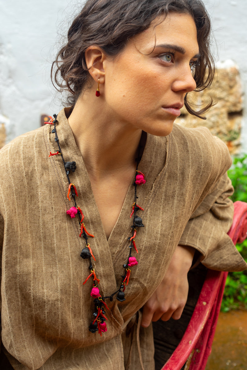 Collar Basira